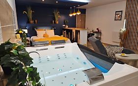 Studio Design Cocon SPA privé à deux pas de Lille
